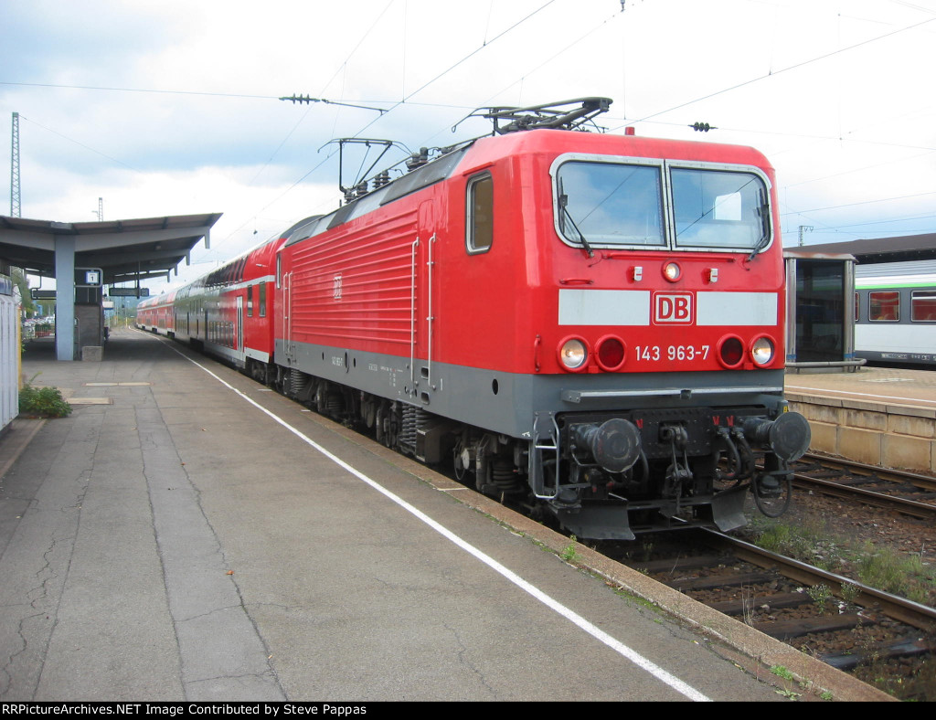 DB 143 963-7